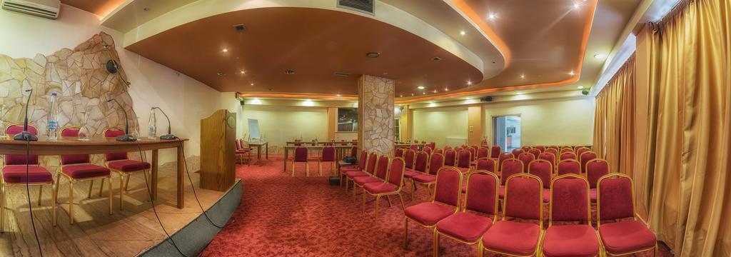 Tselikas Hotel Kozani Luaran gambar