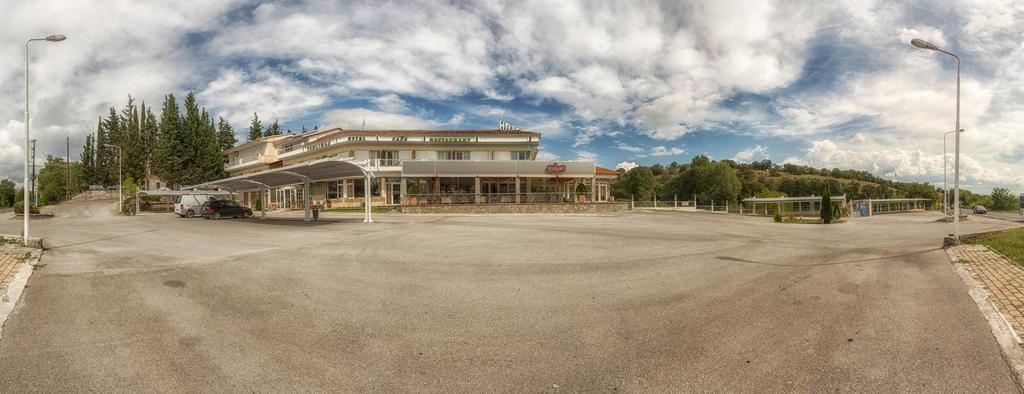 Tselikas Hotel Kozani Luaran gambar